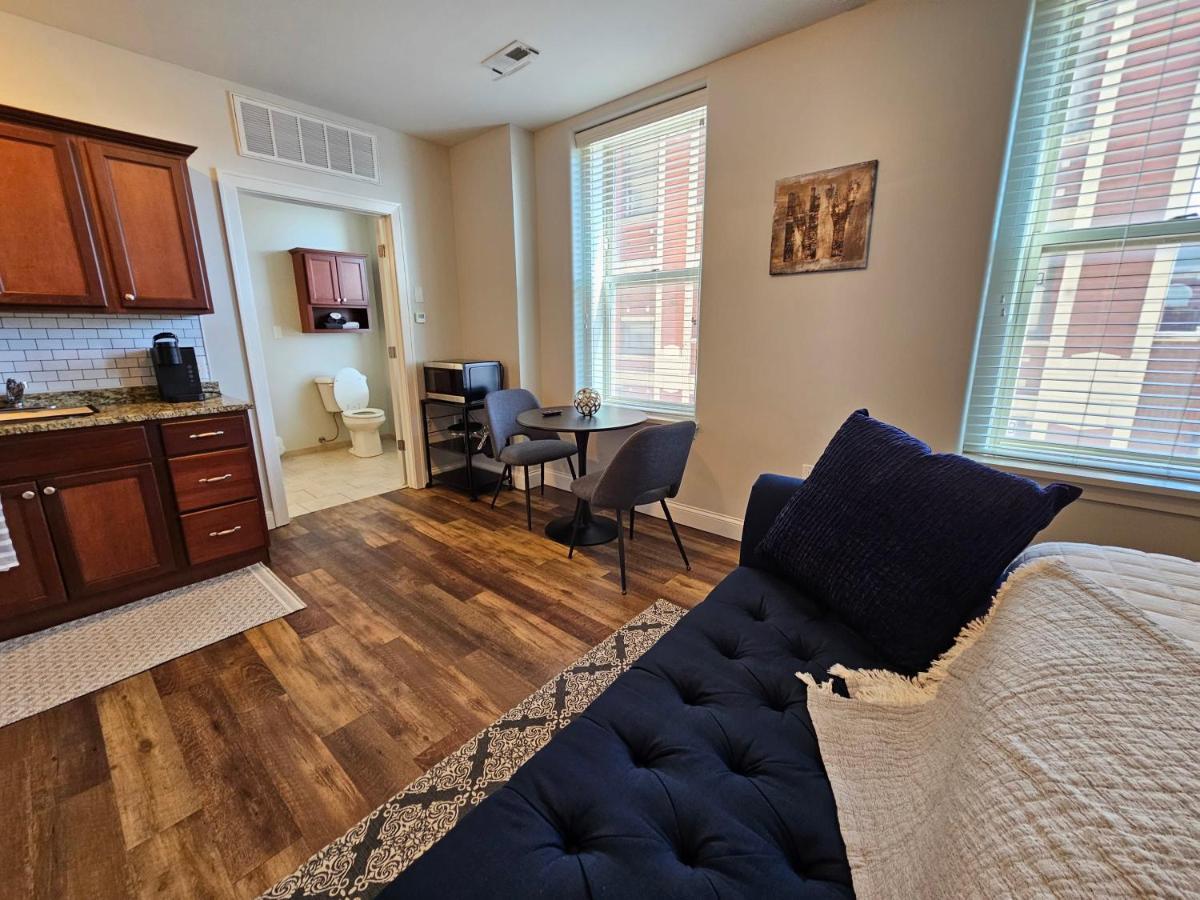 Cozy Stay At The Inman - 214 Шампейн Екстериор снимка