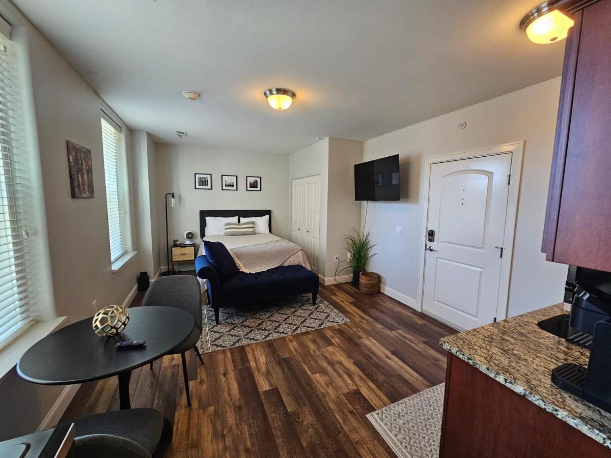 Cozy Stay At The Inman - 214 Шампейн Екстериор снимка